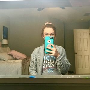 Meet your Posher, Caraline